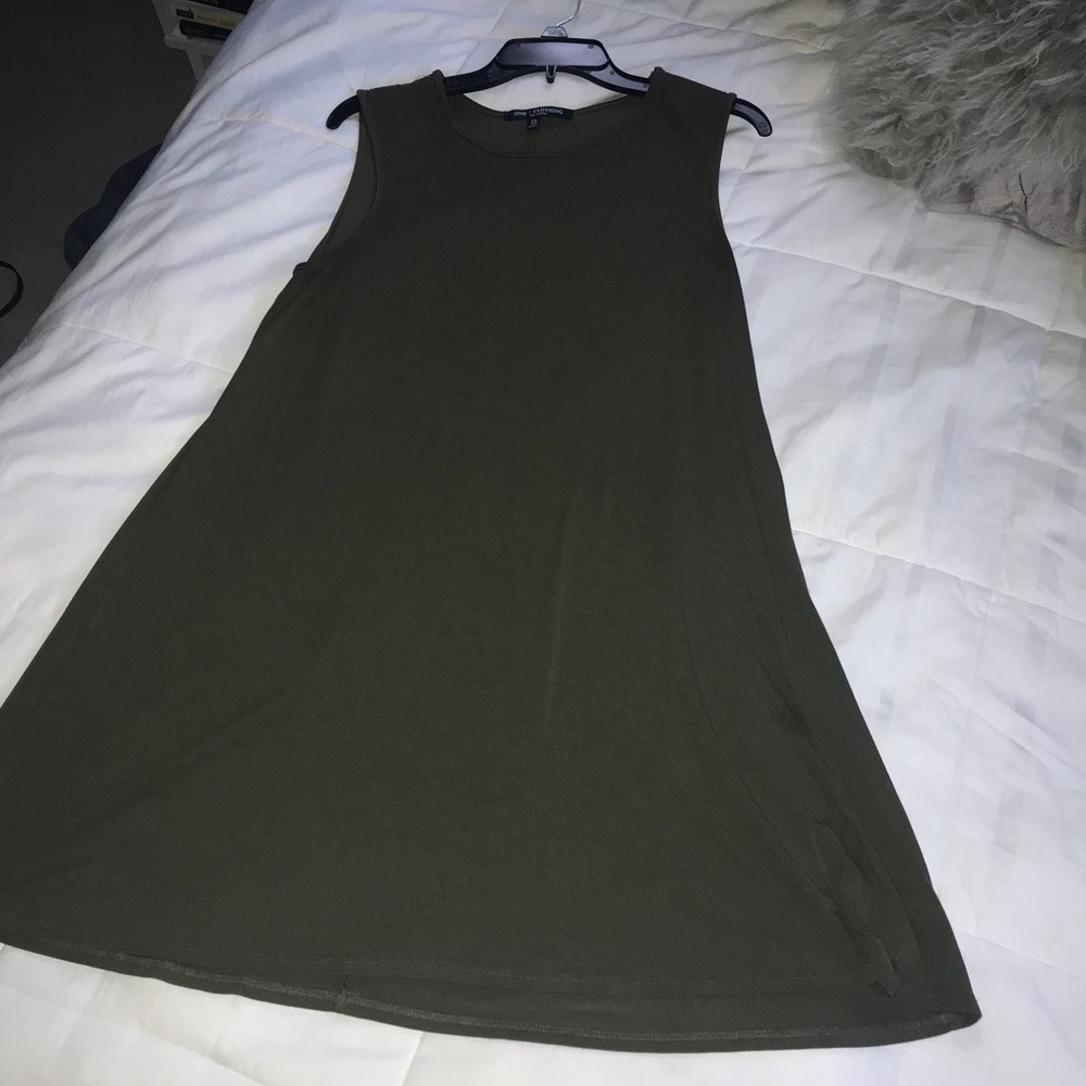 Olive green soft cotton casual dress 🍃